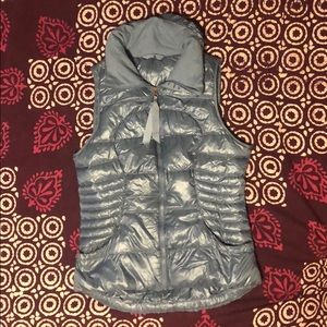 LULU LEMON SIZE 6? PUFFY VEST